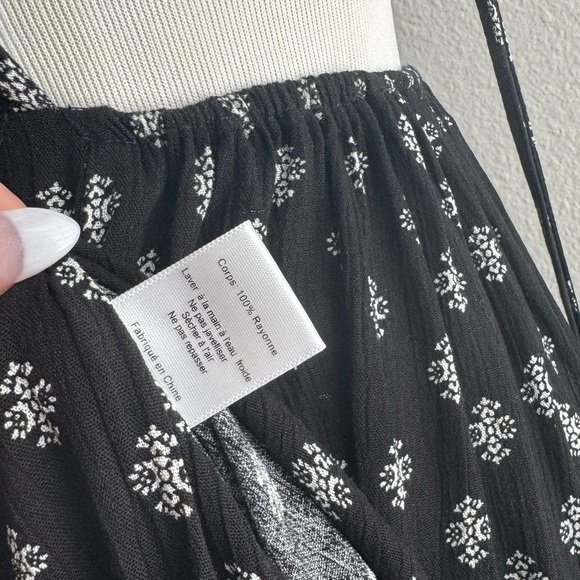 Aztec Printed Halter Maxi Dress - Picture 8 of 8